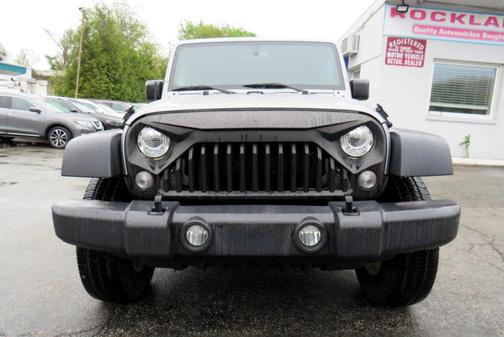 Photo 2 of 24 of 2017 Jeep Wrangler Unlimited Sport