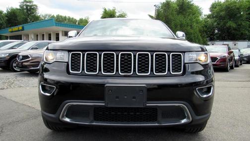 Photo 2 of 30 of 2017 Jeep Grand Cherokee Limited