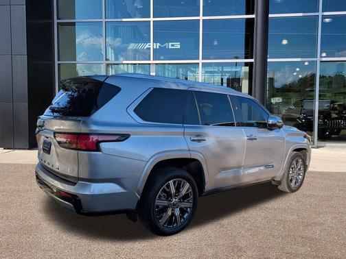 2023 Toyota Sequoia Capstone