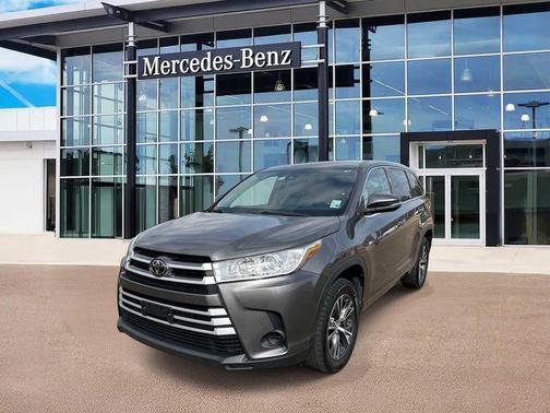 2017 Toyota Highlander LE I4