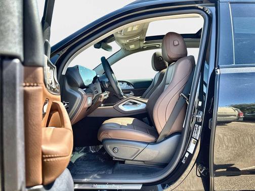 Obsidian Black Metallic 2026 Mercedes-Benz GLE 350 4MATIC