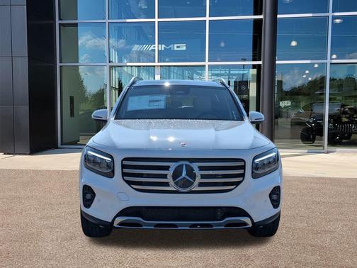 Polar White 2026 Mercedes-Benz GLB 250 4MATIC
