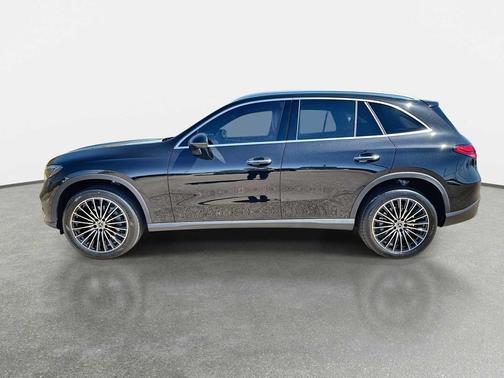 Obsidian Black Metallic 2026 Mercedes-Benz GLC 300 Base