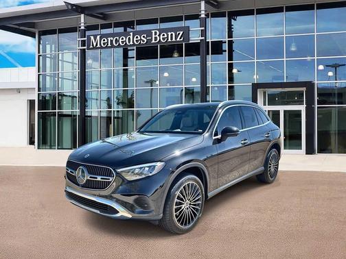 Obsidian Black Metallic 2026 Mercedes-Benz GLC 300 Base