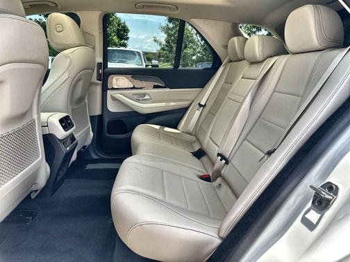 Polar White 2026 Mercedes-Benz GLE 450 4MATIC