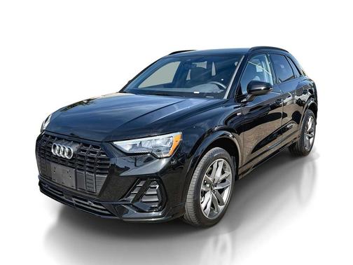 2022 Audi Q3 45 S line Premium