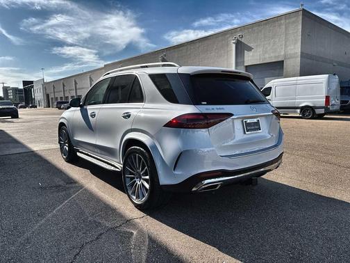 MANUFAKTUR Moonlight White Metallic 2026 Mercedes-Benz GLE 350 4MATIC