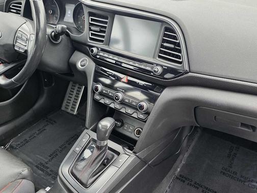 2020 Hyundai ELANTRA Sport