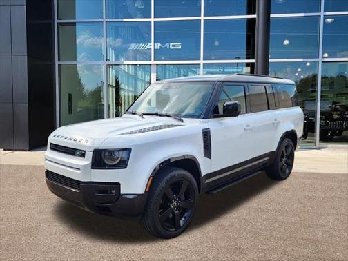 2025 Land Rover Defender 130 P400 X-Dynamic SE