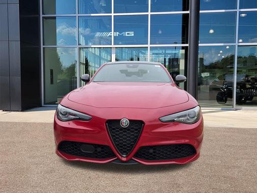 2023 Alfa Romeo Giulia Estrema RWD