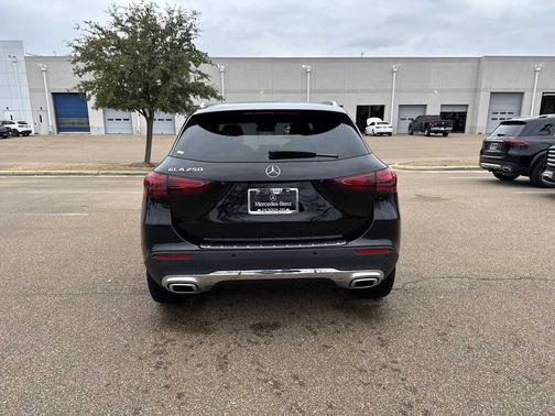 Night Black 2026 Mercedes-Benz GLA 250 4MATIC