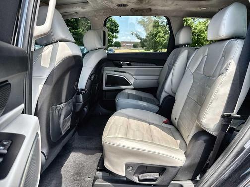 Gravity Gray 2024 Kia Telluride SX Prestige