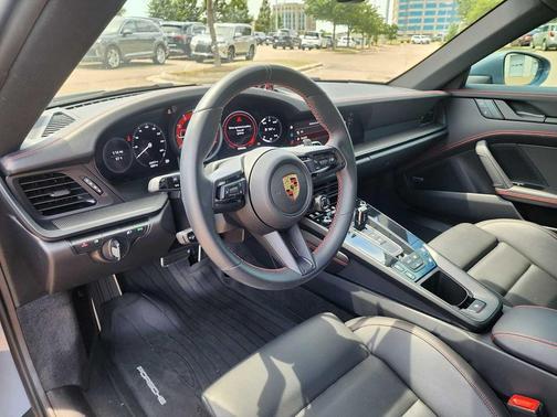 2023 Porsche 911 Carrera GTS