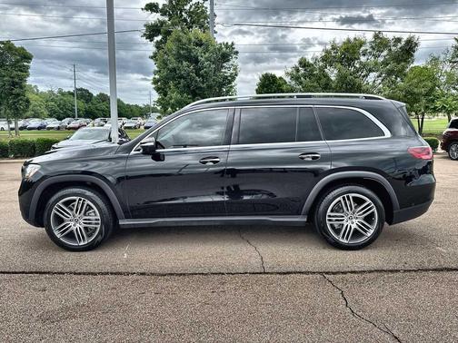 Black 2024 Mercedes-Benz GLS 450 4MATIC