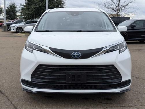 2021 Toyota Sienna LE