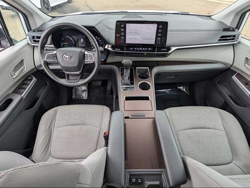 2021 Toyota Sienna LE