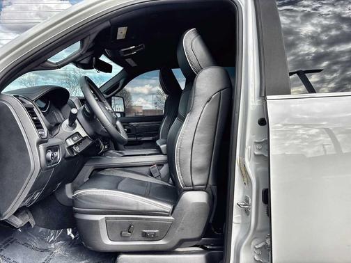 2025 RAM 2500 Limited Mega Cab 4x4 6'4' Box