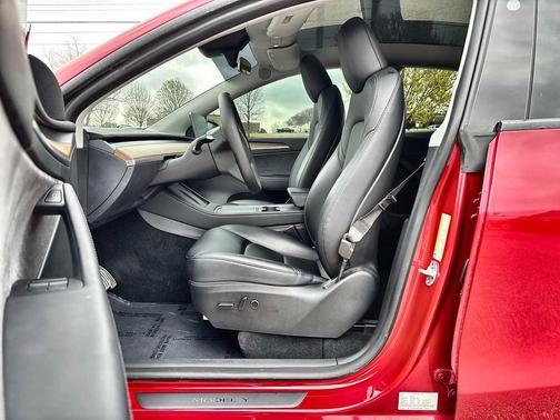 2023 Tesla Model Y Performance Dual Motor All-Wheel Drive