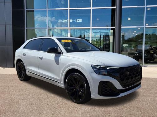 2025 Audi Q8 55 Premium Plus