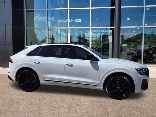 2025 Audi Q8 55 Premium Plus