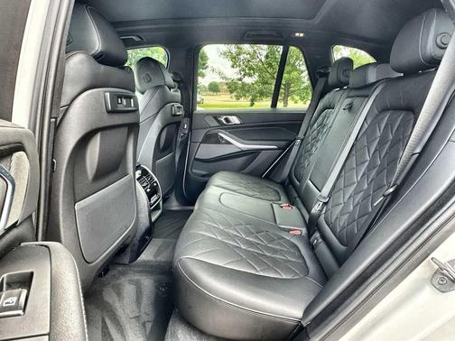 Alpine White 2023 BMW X5 xDrive40i