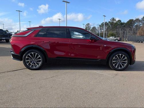 2024 Cadillac LYRIQ Sport