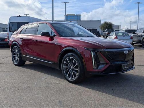 2024 Cadillac LYRIQ Sport