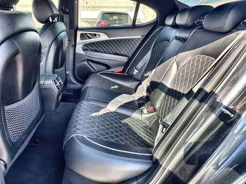 2020 Genesis G70 3.3T RWD