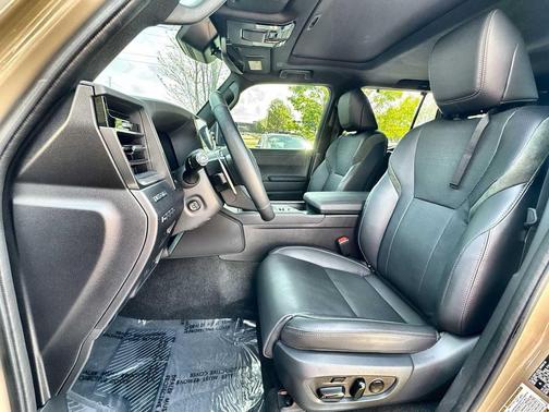 Earth/Black Roof 2025 Lexus GX 550 Overtrail+