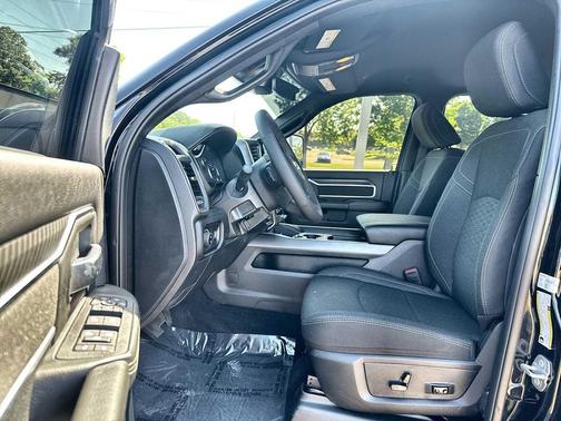 2025 RAM 2500 Big Horn Crew Cab 4x4 6'4' Box