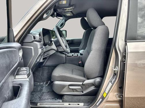 Meteor Shower 2025 Toyota Land Cruiser 1958