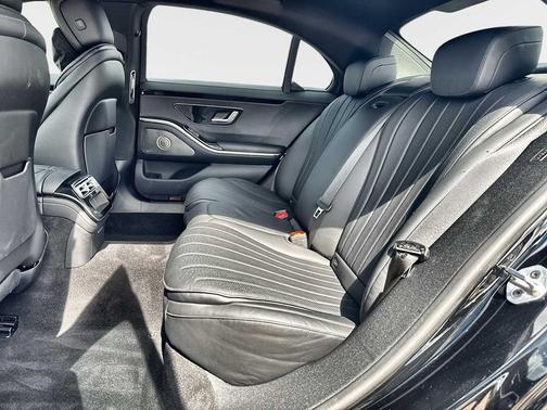 Black 2023 Mercedes-Benz S-Class 4MATIC