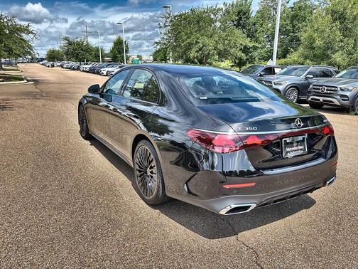 Obsidian Black Metallic 2026 Mercedes-Benz E-Class E 350
