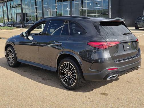 2025 Mercedes-Benz GLC 300 Base