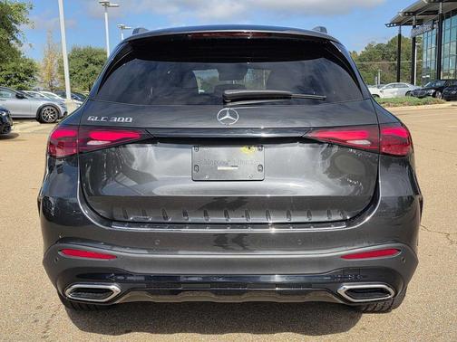 2025 Mercedes-Benz GLC 300 Base