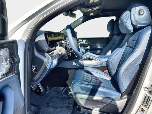 MANUFAKTUR Moonlight White Metallic 2026 Mercedes-Benz AMG GLE 63 S 4MATIC+