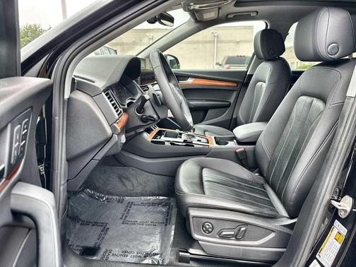 Mythos Black Metallic 2023 Audi Q5 45 S line Premium