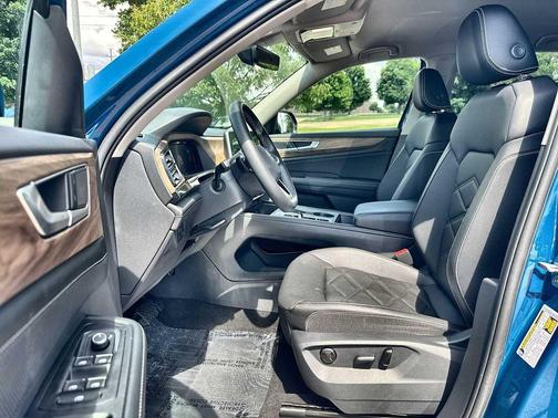 Mountain Lake Blue Metallic 2025 Volkswagen Atlas 2.0T SE