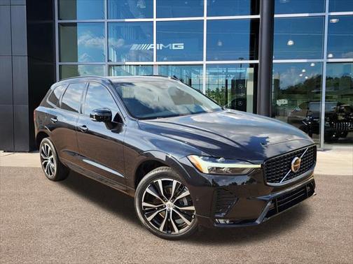 2023 Volvo XC60 B5 Plus Dark Theme