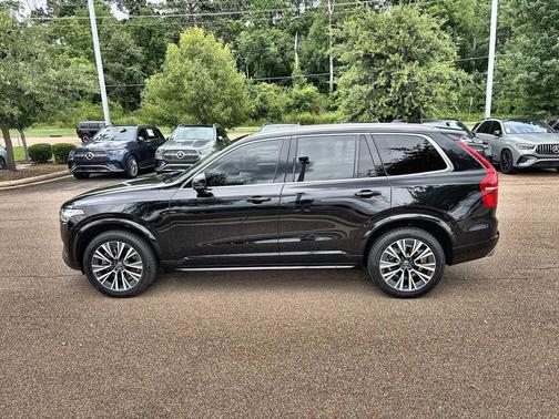 Onyx Black Metallic 2021 Volvo XC90 T5 Momentum