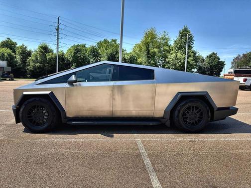 Stainless Steel 2024 Tesla Cybertruck Cyberbeast