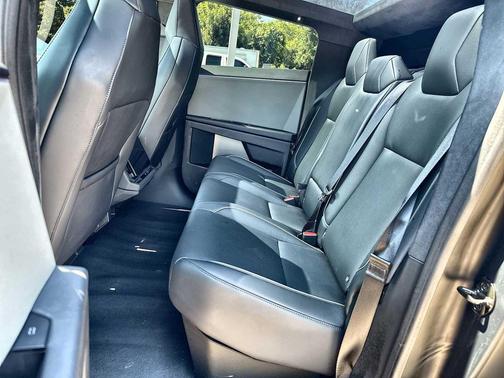 Stainless Steel 2024 Tesla Cybertruck Cyberbeast