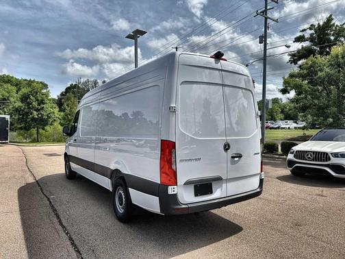 Arctic White 2026 Mercedes-Benz Sprinter 2500 High Roof