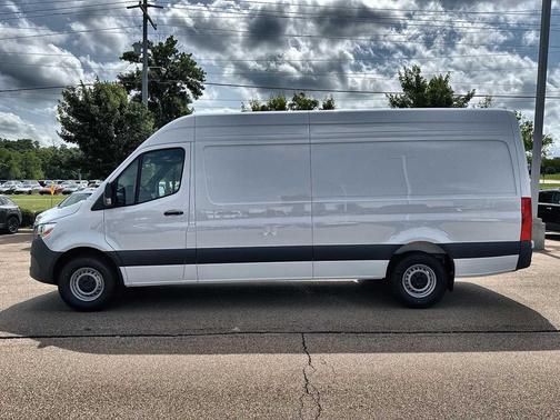 Arctic White 2026 Mercedes-Benz Sprinter 2500 High Roof