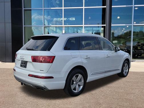 2019 Audi Q7 45 Premium Plus