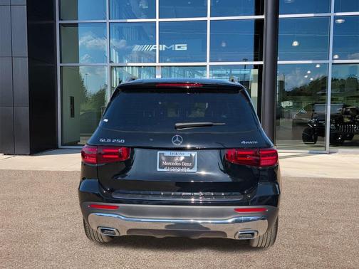 2026 Mercedes-Benz GLB 250 4MATIC