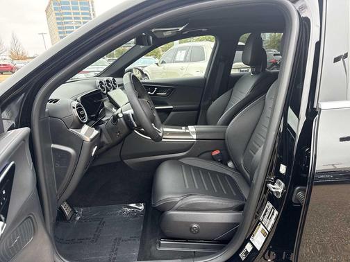 2026 Mercedes-Benz GLC 300 Base