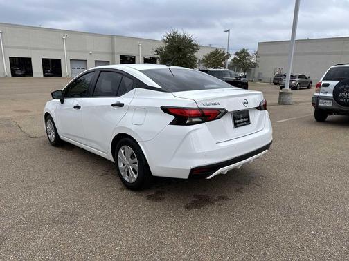 2021 Nissan Versa 1.6 S
