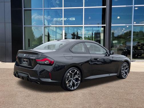 2025 BMW M240 i xDrive