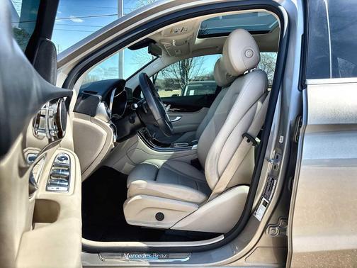 2021 Mercedes-Benz GLC 300 Base